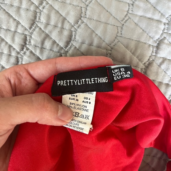 Pretty Little Thing 90s Bandeau Swimsuit - Picture 3 of 6